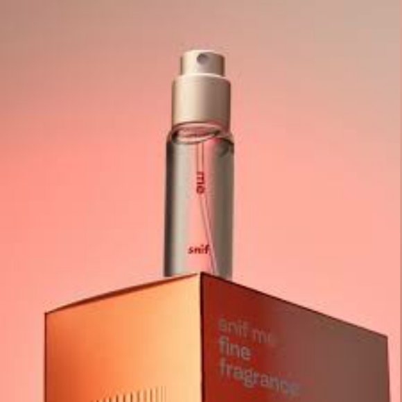 🧑🎄Stocking Idea🧑🎄BNIB SNIF 0.3 OZ ME EDT Travel Purse Spray!!$25Retail!! - Picture 6 of 9